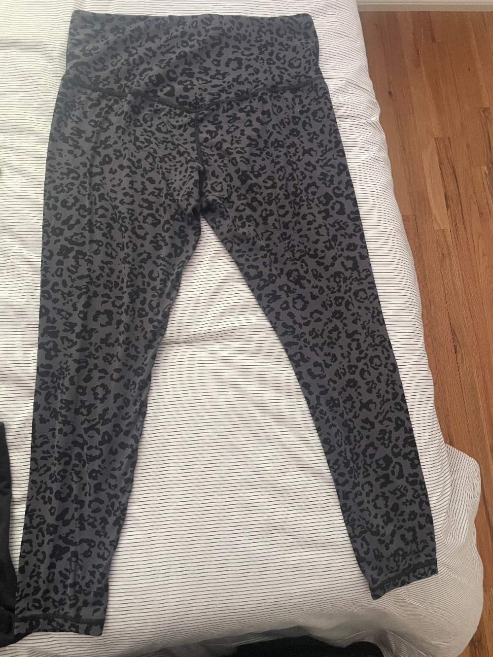 Athleta leggings animal print size LP